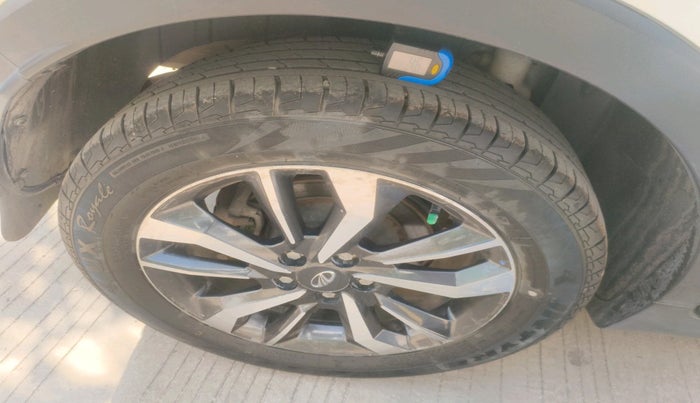 2020 Mahindra XUV300 W8 (O) 1.5 DIESEL, Diesel, Manual, 95,531 km, tyre