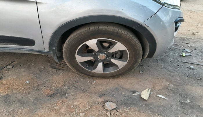 2018 Tata NEXON XZA PLUS DIESEL, Diesel, Automatic, 1,12,098 km, tyre