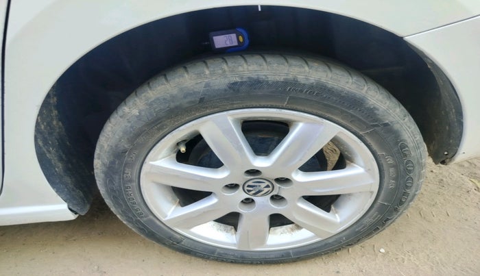 2012 Volkswagen Vento HIGHLINE DIESEL 1.6, Diesel, Manual, 1,39,254 km, tyre