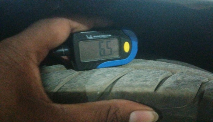 2016 Volkswagen Vento HIGHLINE 1.5 AT, Diesel, Automatic, 1,44,474 km, tyre