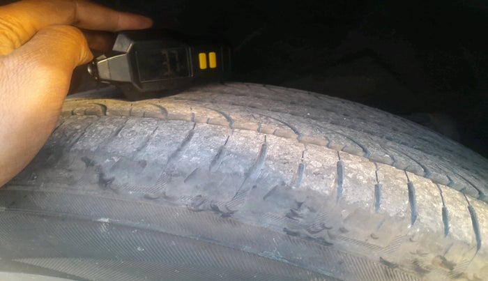 2023 Mahindra XUV700 AX 7 D MT 7 STR, Diesel, Manual, 91,907 km, tyre