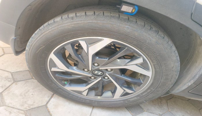 2020 Hyundai Creta SX (O) AT 1.5 DIESEL, Diesel, Automatic, 2,07,570 km, tyre