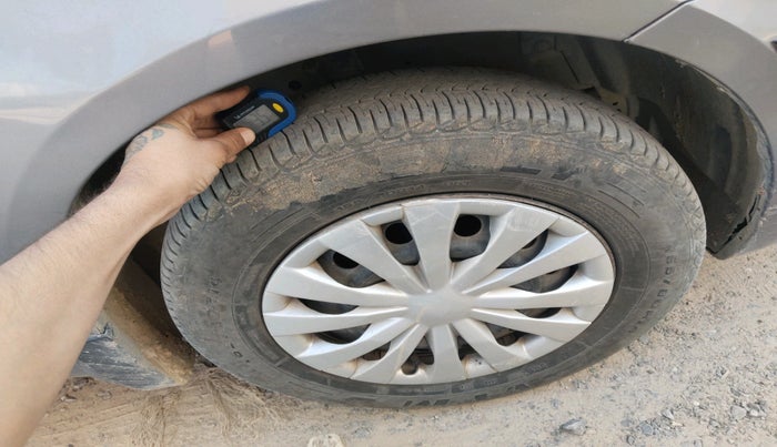 2013 Maruti Swift Dzire VDI, Diesel, Manual, 1,12,447 km, tyre