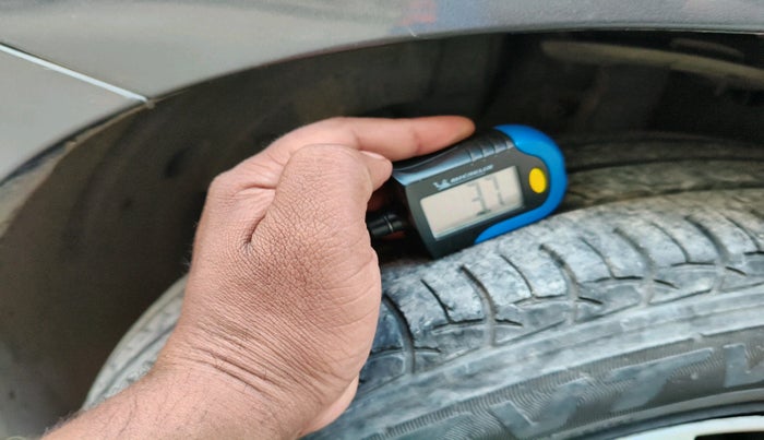 2018 Maruti Baleno DELTA PETROL 1.2, CNG, Manual, 39,496 km, tyre