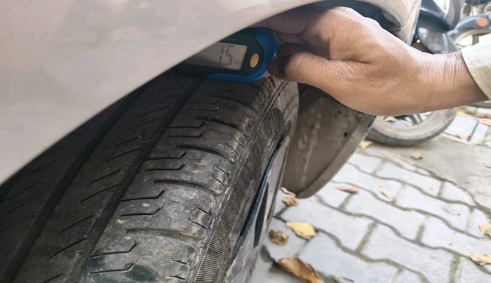 2018 Maruti Swift VXI, Petrol, Manual, 72,561 km, tyre