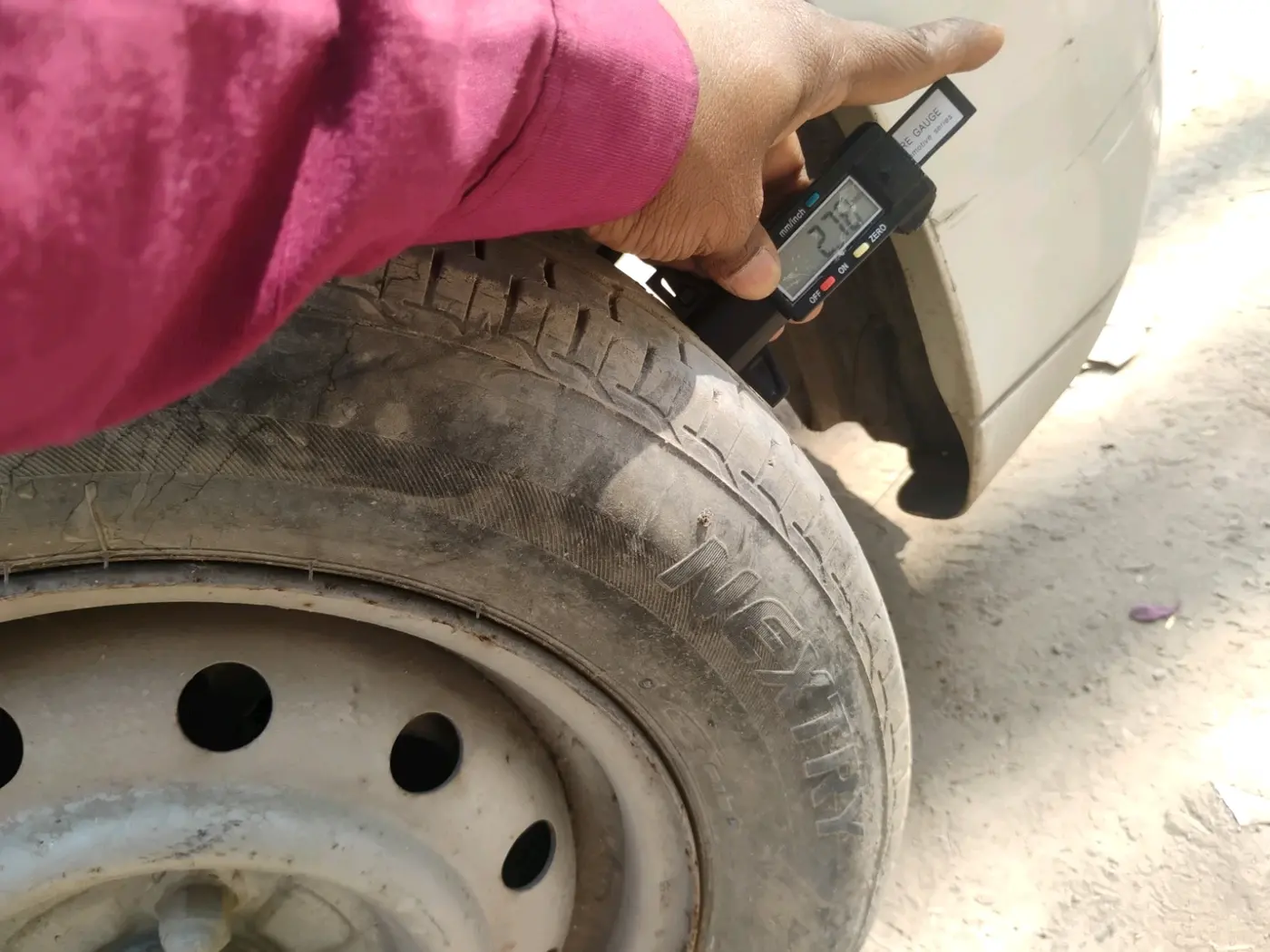 2012 Maruti Wagon R 1.0 LXI CNG, CNG, Manual, 41,885 km, tyre