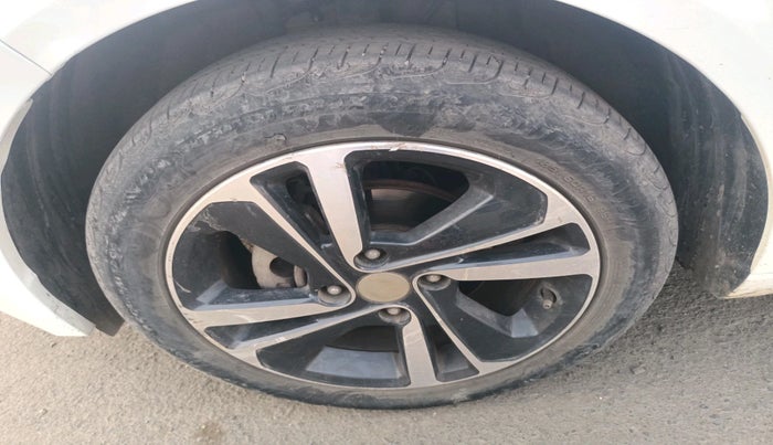 2023 Tata ALTROZ XZ PLUS SUNROOF CNG, CNG, Manual, 42,188 km, tyre