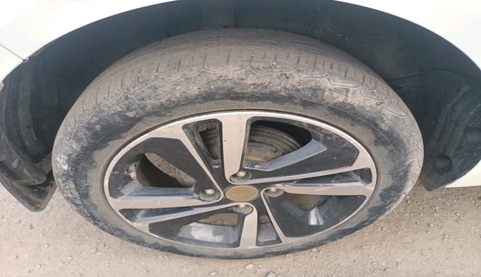 2023 Tata ALTROZ XZ PLUS SUNROOF CNG, CNG, Manual, 42,188 km, tyre