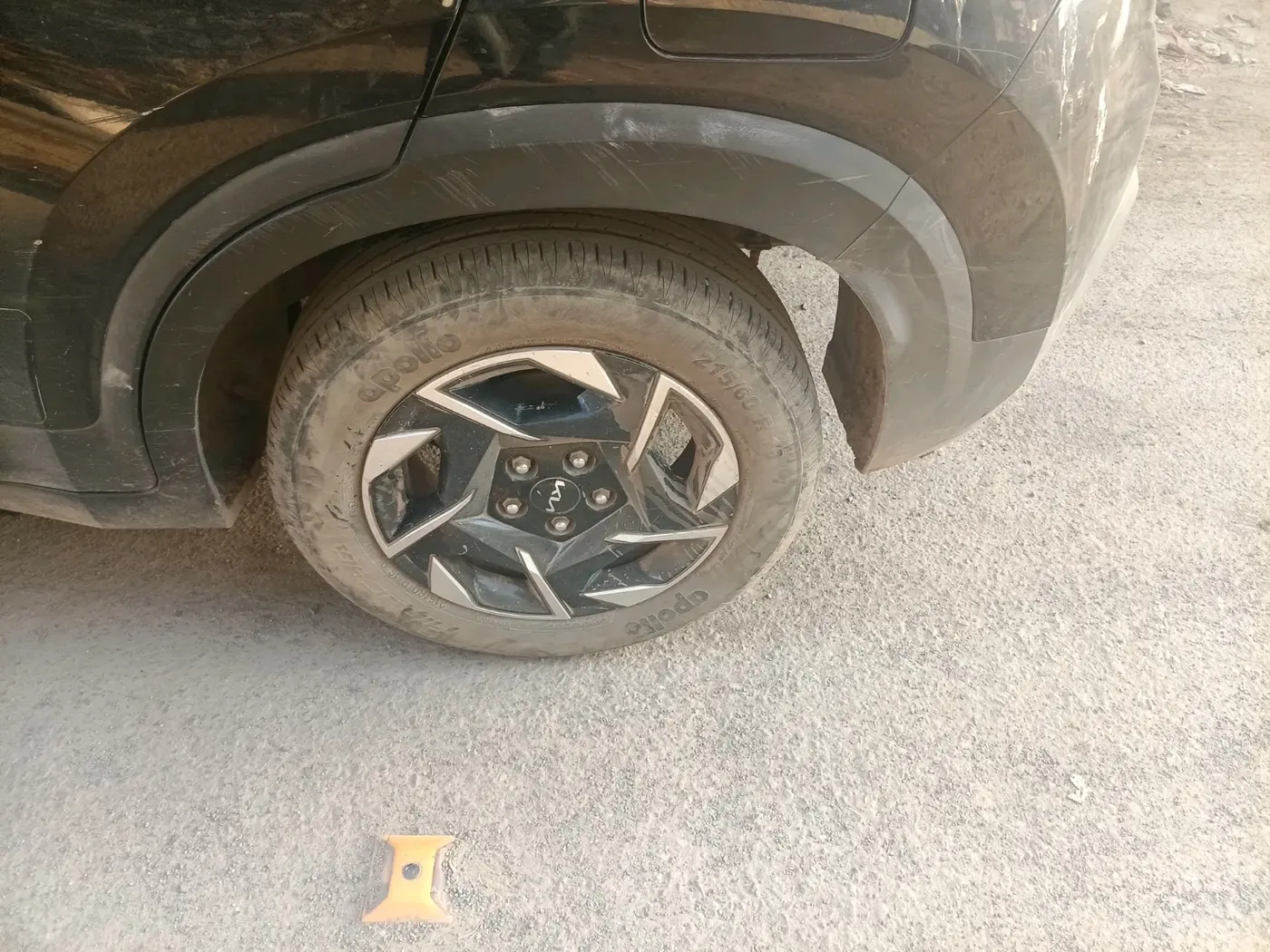 2024 KIA SONET HTK PLUS 1.2 PETROL MT, Petrol, Manual, 39,395 km, tyre