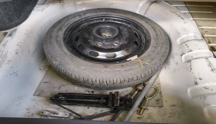 2014 Ford Classic 1.6 DURATEC TITANIUM, Petrol, Manual, 47,600 km, tyre