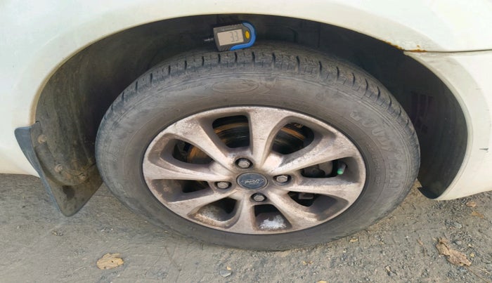 2014 Ford Classic 1.6 DURATEC TITANIUM, Petrol, Manual, 47,600 km, tyre