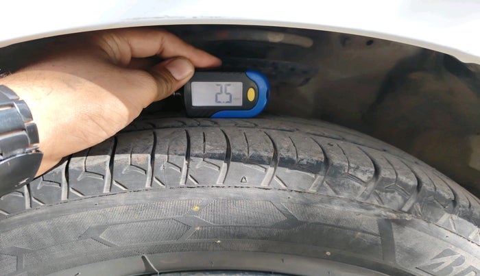 2016 Hyundai Elite i20 MAGNA 1.2, CNG, Manual, 1,34,966 km, tyre