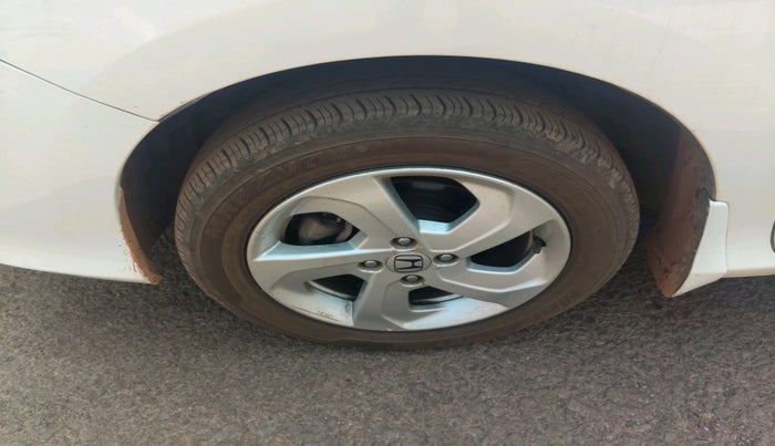 2016 Honda City 1.5L I-VTEC V MT, Petrol, Manual, 80,594 km, tyre