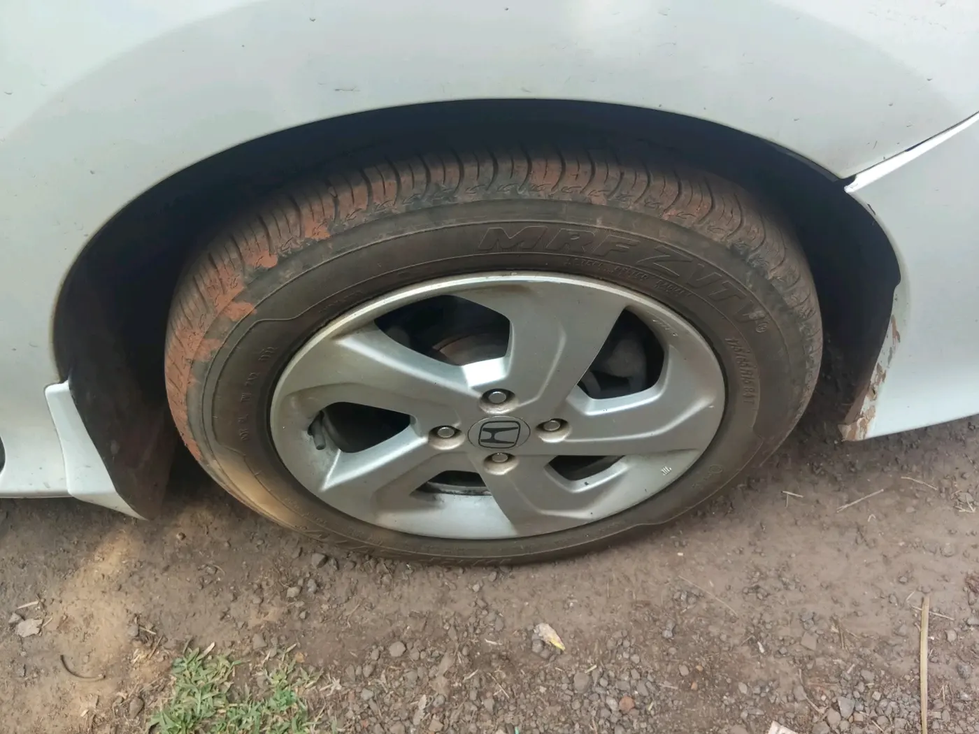 2016 Honda City 1.5L I-VTEC V MT, Petrol, Manual, 81,400 km, tyre