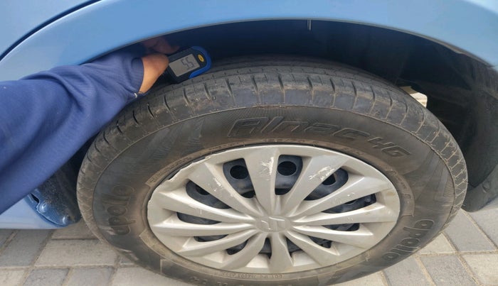 2016 Maruti Swift Dzire VXI AT, Petrol, Automatic, 63,486 km, tyre