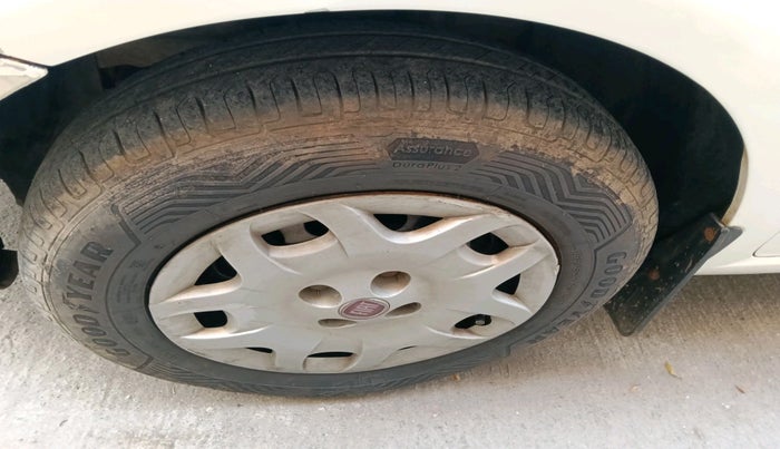 2011 Fiat Grand Punto Emotion 1.3, Diesel, Manual, 87,009 km, tyre