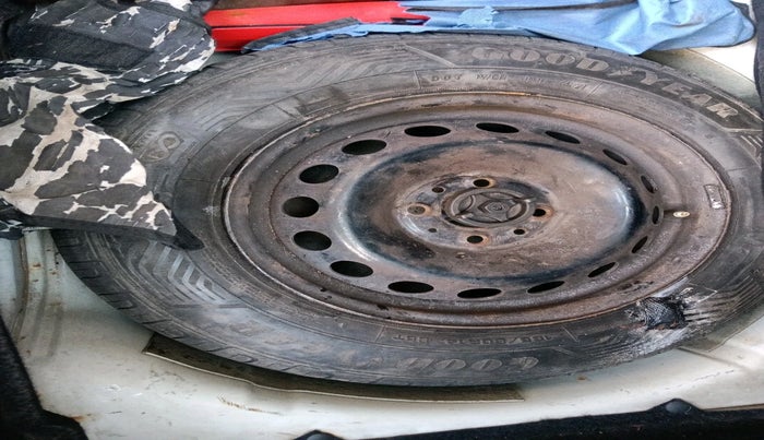 2011 Fiat Grand Punto Emotion 1.3, Diesel, Manual, 87,009 km, tyre