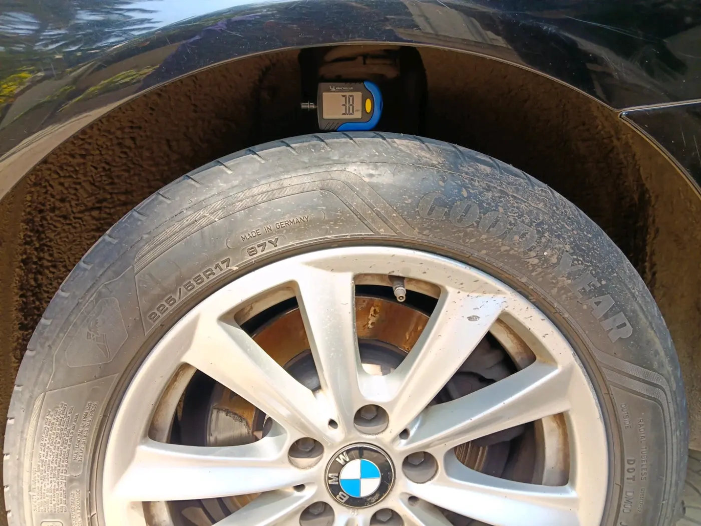 2013 BMW 5 Series 530D 3.0, Diesel, Automatic, 1,05,531 km, tyre