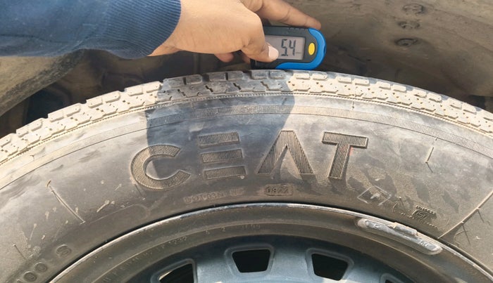 2012 Mahindra Xylo E4 BS-III, Diesel, Manual, 1,83,000 km, tyre