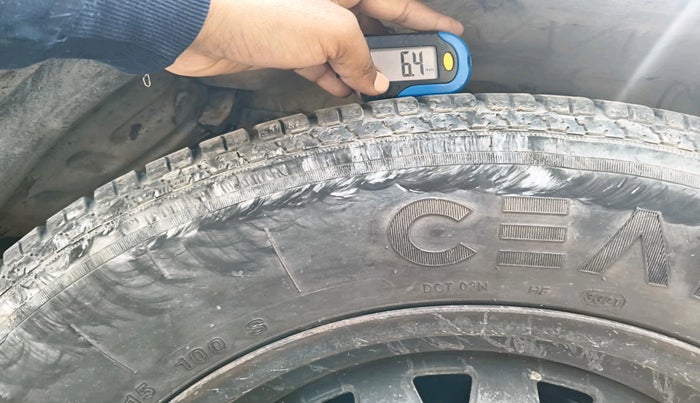 2012 Mahindra Xylo E4 BS-III, Diesel, Manual, 1,83,000 km, tyre