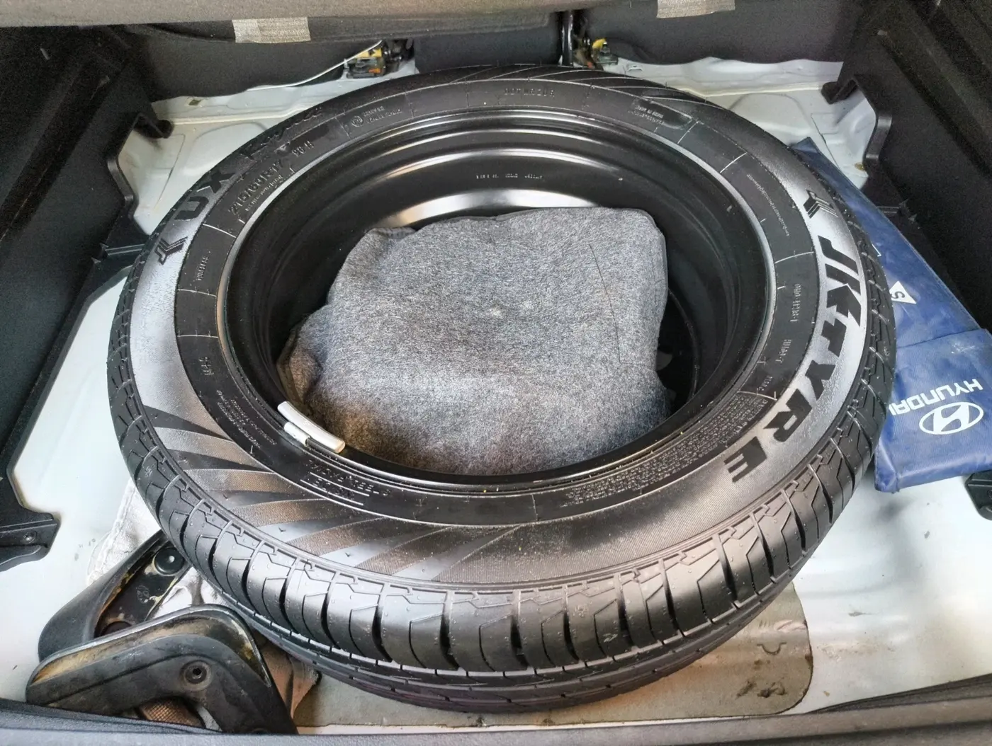 2022 Hyundai Creta SX (O) AT 1.5 DIESEL, Diesel, Automatic, 60,615 km, tyre