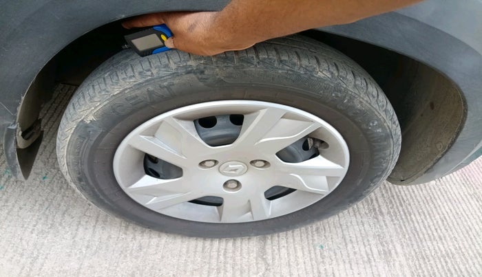 2020 Renault Kwid RXL, Petrol, Manual, 60,407 km, tyre