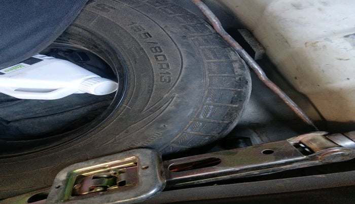 2013 Hyundai i10 MAGNA 1.2, Petrol, Manual, 69,636 km, tyre