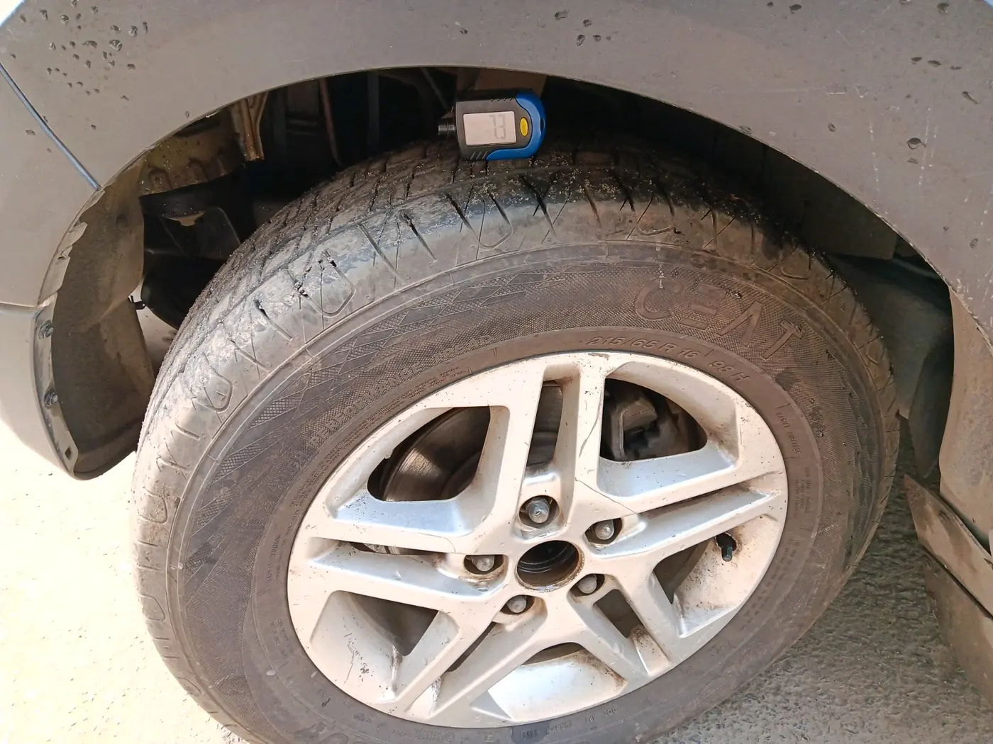 2016 Mahindra NUVOSPORT N8, Diesel, Manual, 40,787 km, tyre