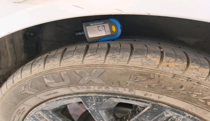 2023 Hyundai Verna 1.5 TURBO GDI MT SX, Petrol, Manual, 64,349 km, tyre