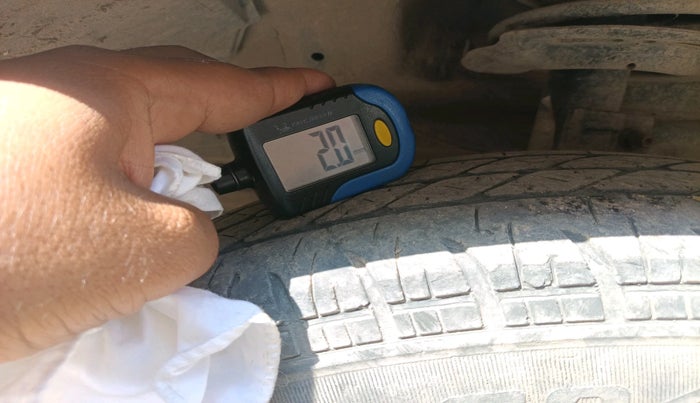 2015 Maruti Swift Dzire VXI, CNG, Manual, 71,471 km, tyre