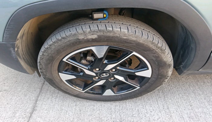 2023 Tata PUNCH CREATIVE  AMT, Petrol, Automatic, 11,722 km, tyre