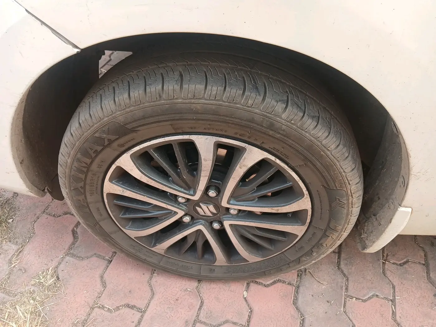 2024 Maruti Ertiga ZXI (O) CNG, CNG, Manual, 1,16,681 km, tyre