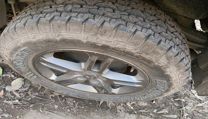 2023 Mahindra Thar LX HT PETROL 4WD MT, Petrol, Manual, 12,680 km, tyre