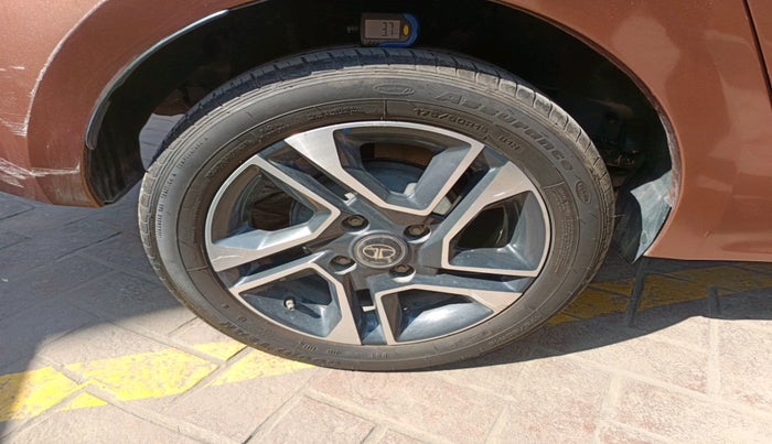 2018 Tata TIGOR XZA PETROL, Petrol, Automatic, 49,051 km, tyre