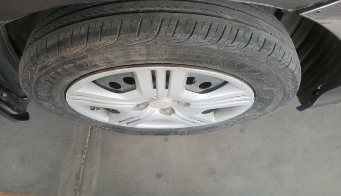 2011 Honda City 1.5L I-VTEC S MT, Petrol, Manual, 1,38,587 km, tyre