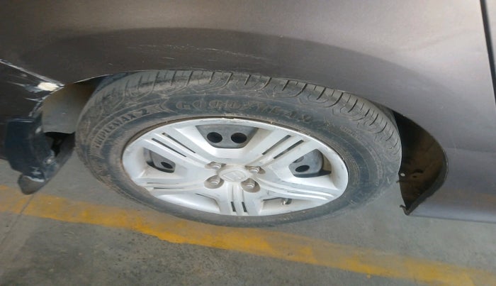 2011 Honda City 1.5L I-VTEC S MT, Petrol, Manual, 1,38,587 km, tyre