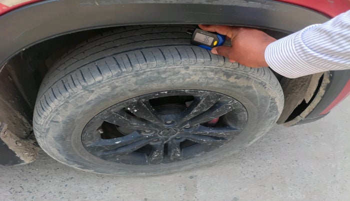 2018 Maruti Vitara Brezza ZDI, Diesel, Manual, 1,32,196 km, tyre