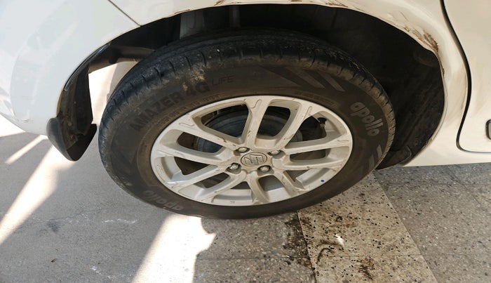 2021 Maruti Swift ZXI AMT, Petrol, Automatic, 43,862 km, tyre