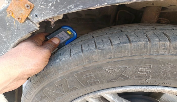 2016 Mahindra Kuv100 K6 PLUS D 6 STR, Diesel, Manual, 1,16,527 km, tyre