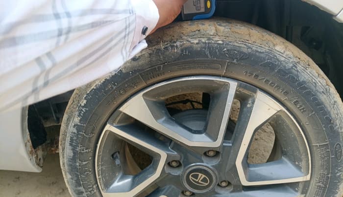 2021 Tata Tiago XZ PLUS DUAL TONE PETROL, Petrol, Manual, 1,09,630 km, tyre