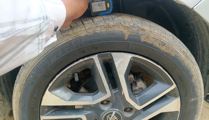 2021 Tata Tiago XZ PLUS DUAL TONE PETROL, Petrol, Manual, 1,09,630 km, tyre