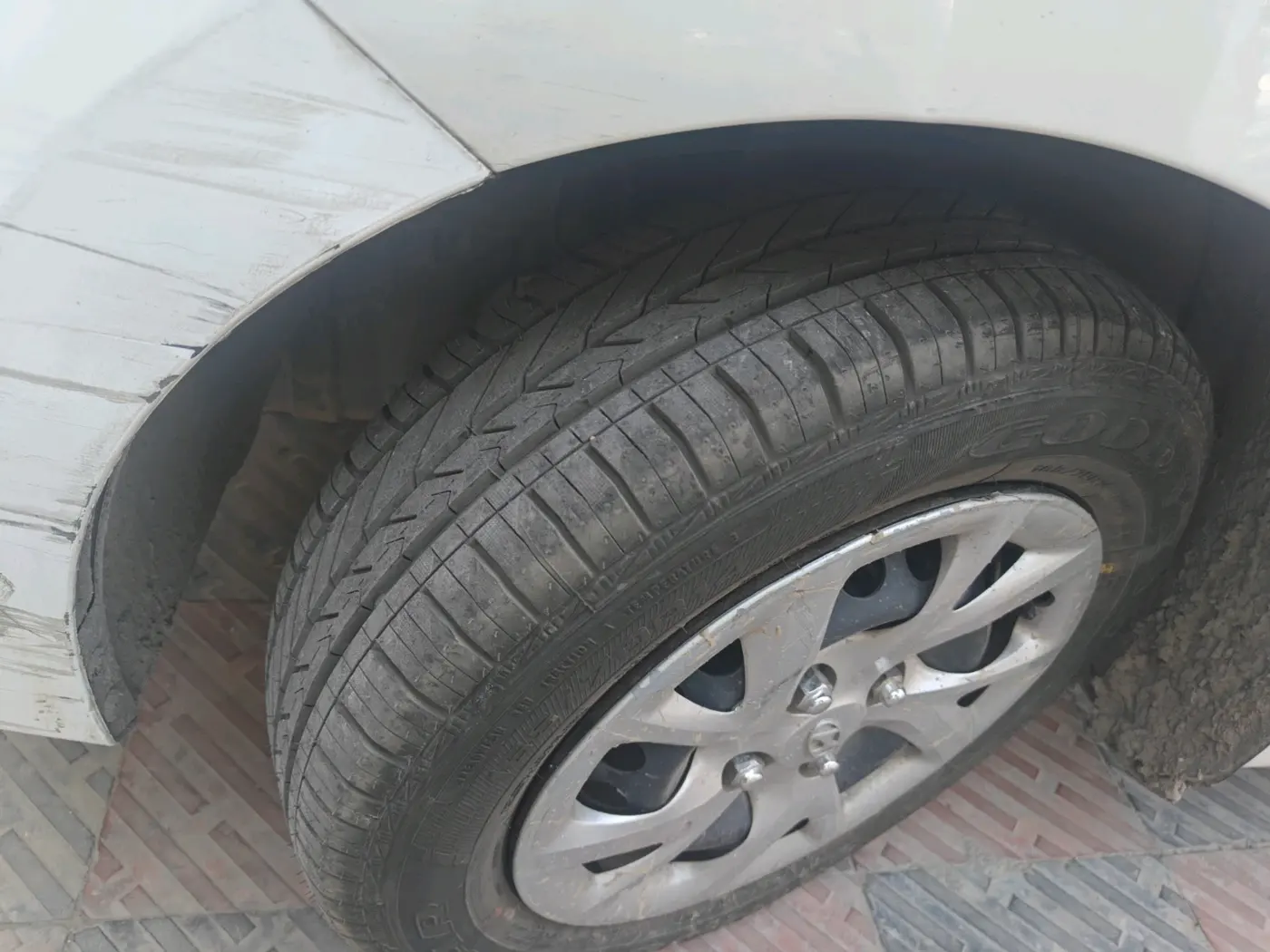 2017 Hyundai Grand i10 SPORTZ (O) 1.2 KAPPA VTVT, Petrol, Manual, 48,658 km, tyre