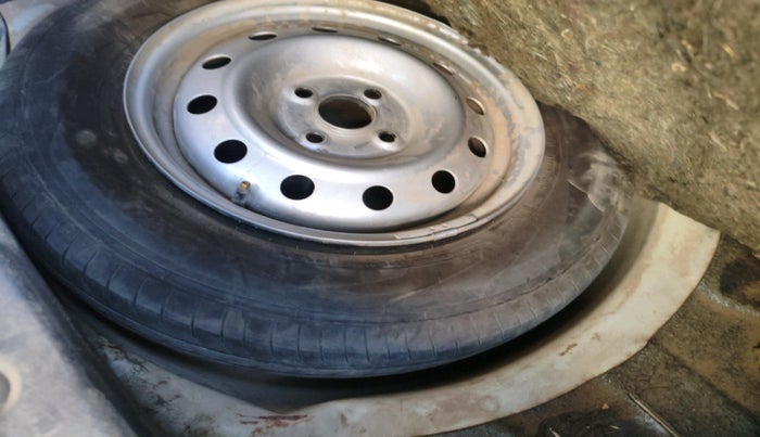 2011 Maruti Swift VDI, Diesel, Manual, 1,19,777 km, tyre