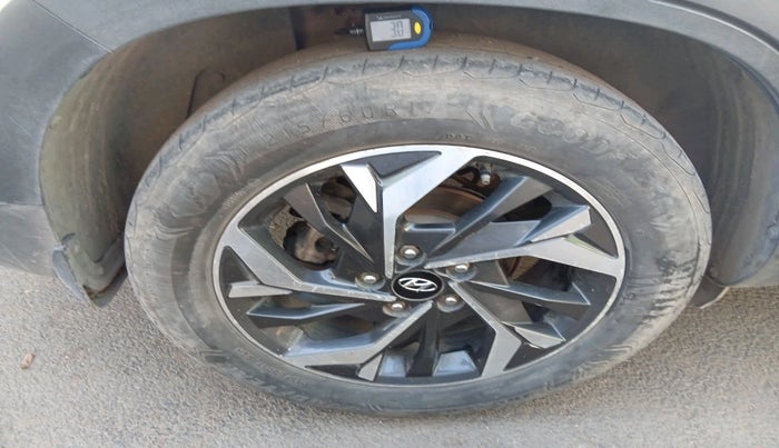 2022 Hyundai Creta SX (O) 1.5 DIESEL, Diesel, Manual, 1,00,958 km, tyre