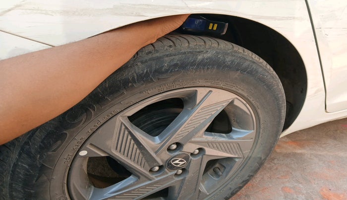 2020 Hyundai Verna SX 1.5 VTVT, Petrol, Manual, 1,20,706 km, tyre