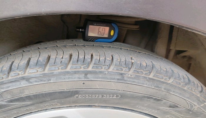 2018 Tata Tiago XZ PETROL, Petrol, Manual, 52,447 km, tyre