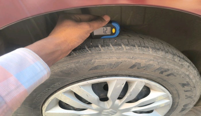 2017 Maruti Dzire VXI AMT, Petrol, Automatic, 59,170 km, tyre