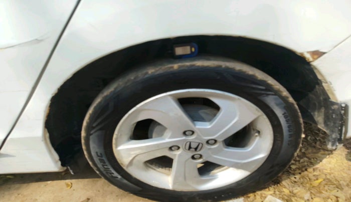 2015 Honda City 1.5L I-VTEC VX, CNG, Manual, 77,416 km, tyre