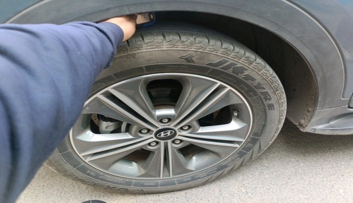 2018 Hyundai Creta SX PLUS AT 1.6 PETROL, Petrol, Automatic, 1,00,553 km, tyre