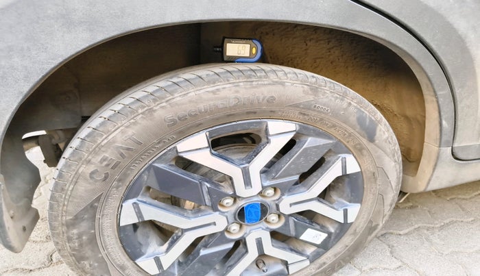 2024 Hyundai EXTER SX (O) CONNECT 1.2 MT DUAL TONE, Petrol, Manual, 14,356 km, tyre